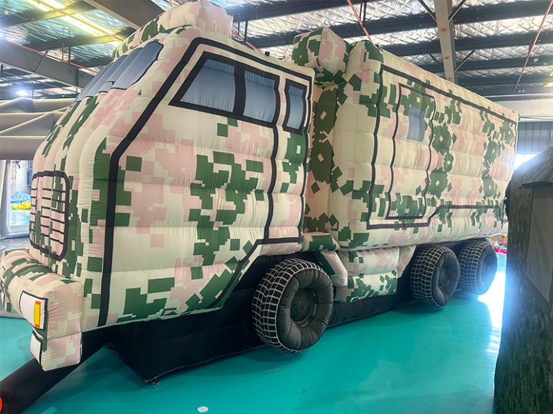 充气仿真军用厢式车